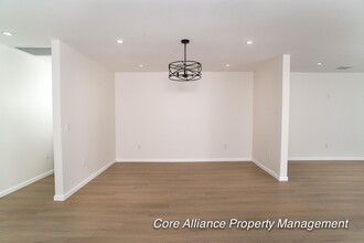 10828 Balboa Blvd in Los Angeles, CA - Building Photo - Building Photo