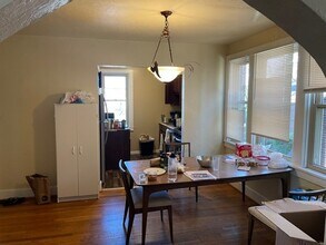 5435 5th Ave, Unit 1 in Pittsburgh, PA - Building Photo - Building Photo