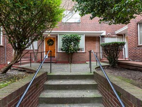 Elite Court Apartments in Portland, OR - Building Photo - Building Photo