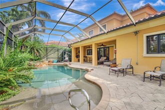 2891 Tiburon Blvd E in Naples, FL - Building Photo - Building Photo