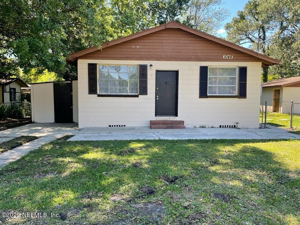 1048 Velma St in Jacksonville, FL - Building Photo