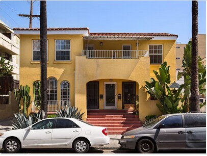 3611 1/2 W 4th St, Unit 3611.5 in Los Angeles, CA - Building Photo