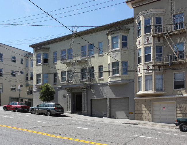 156 Duboce Avenue in San Francisco, CA - Building Photo - Building Photo