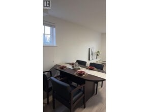 5xx E 9th St in North Vancouver, BC - Building Photo - Building Photo