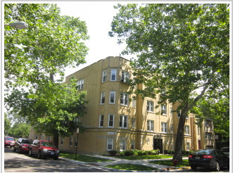 2324 W Arthur Ave in Chicago, IL - Building Photo