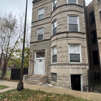 6611 S Woodlawn Ave in Chicago, IL - Building Photo