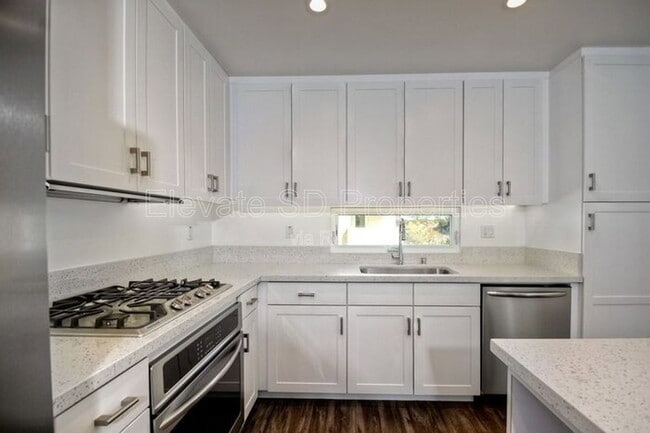 2884 C St in San Diego, CA - Building Photo - Building Photo