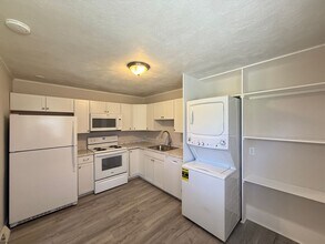 831 Delmonte Dr NW in Winston-Salem, NC - Building Photo - Building Photo