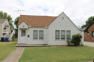 471 Elm Ave in Norman, OK - Building Photo
