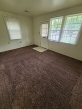 5-7 Lincoln Cir in Junction City, KS - Building Photo - Building Photo