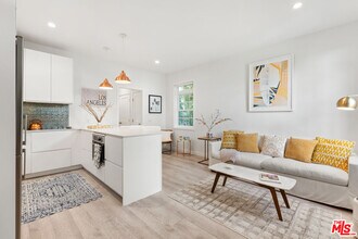 436 N La Jolla Ave in Los Angeles, CA - Building Photo - Building Photo