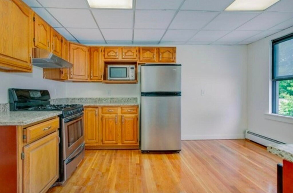 662 E 5th St-Unit -3 in Boston, MA - Building Photo