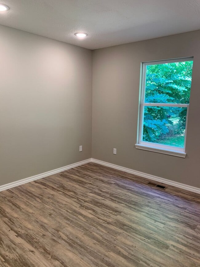 1623 N Main Ave in Springfield, MO - Building Photo - Building Photo