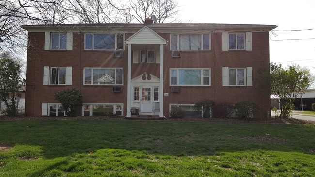 5025 Forest Park Pl in Youngstown, OH - Foto de edificio - Building Photo