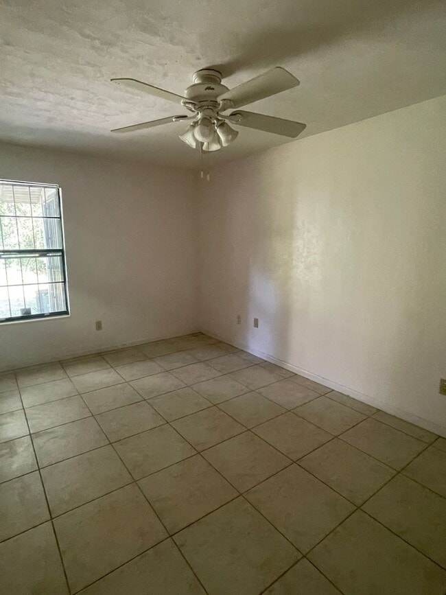 1906 SW 69th Dr in Gainesville, FL - Building Photo - Building Photo