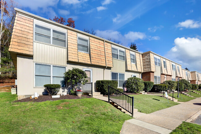 Woodland Park Apartments in Williamsport, PA - Foto de edificio - Building Photo