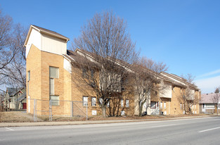 2542 N Delaware St Apartments