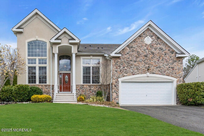 17 Trumbull Ct in Jackson Township, NJ - Foto de edificio - Building Photo