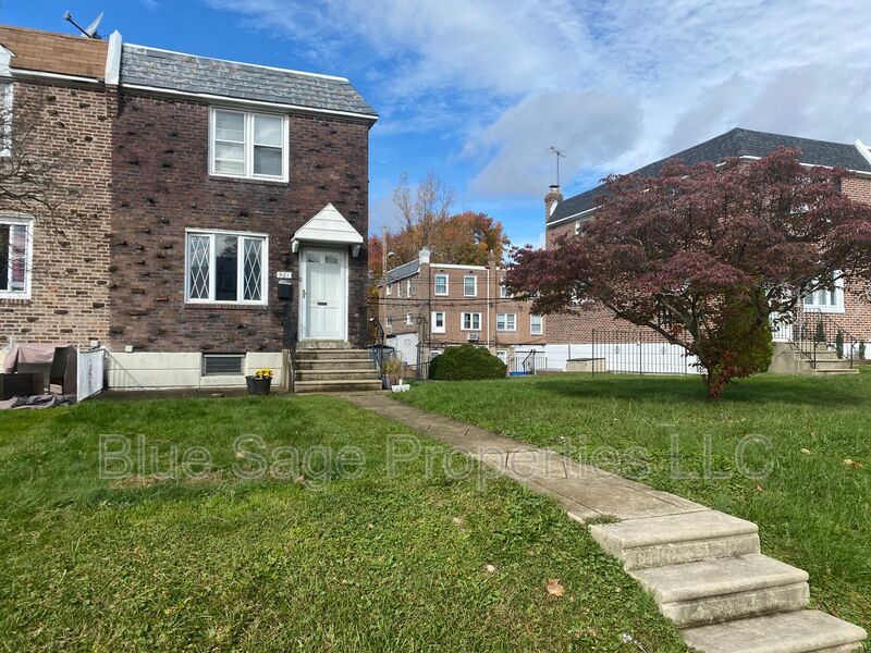 501 Pine St in Glenolden, PA - Building Photo