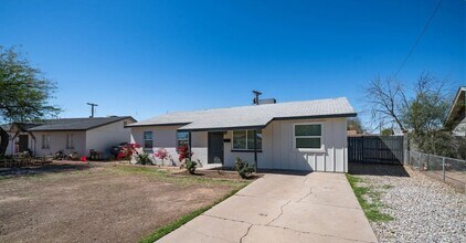 5638 N 61st Ln in Glendale, AZ - Building Photo - Building Photo