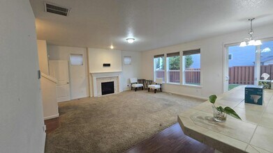 16575 SE Windswept Waters Dr in Damascus, OR - Building Photo - Building Photo