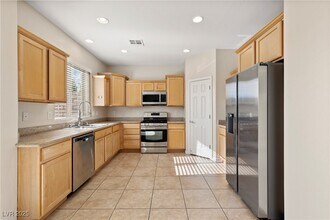 11833 Alava Ave in Las Vegas, NV - Building Photo - Building Photo