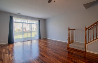 2486 Golf Ridge Cir in Naperville, IL - Building Photo - Building Photo