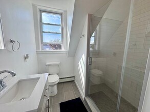 8 Trafford St, Unit 2 in Quincy, MA - Building Photo - Building Photo
