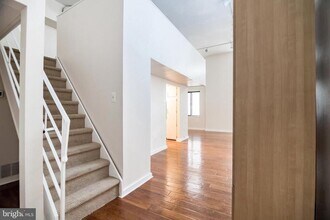 1035 Spruce St in Philadelphia, PA - Building Photo - Building Photo