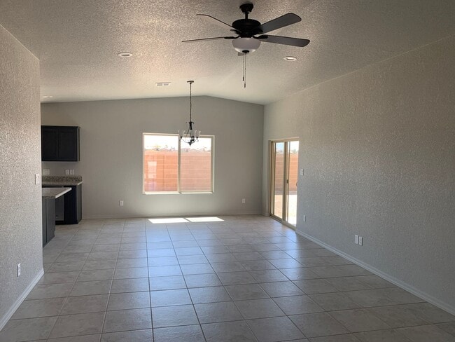 11649 E 33rd Pl in Yuma, AZ - Building Photo - Building Photo