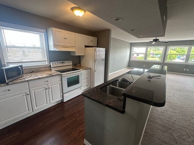 property at 1221 Court St