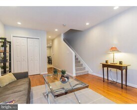 1934 Titan St in Philadelphia, PA - Building Photo - Building Photo