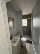 2532-2534 Moncrief Rd in Jacksonville, FL - Building Photo - Building Photo