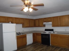 5602A Beechwood Blvd in St. Joseph, MO - Building Photo - Building Photo