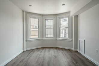 324-326-326 Darby Rd in Havertown, PA - Building Photo - Building Photo