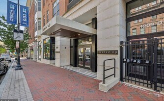 1209 N Charles St, Unit 409 in Baltimore, MD - Building Photo