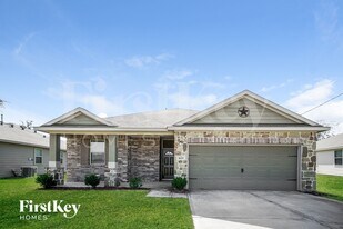 1625 Rd 5102 in Cleveland, TX - Building Photo