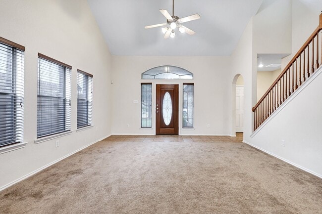 10410 Weser Ln in Helotes, TX - Building Photo - Building Photo