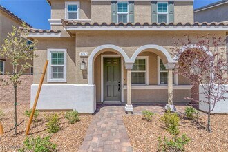 2757 Pellaro Walk in Henderson, NV - Building Photo - Building Photo