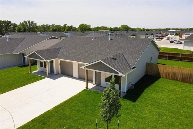 property at 542 W 50th Ct S