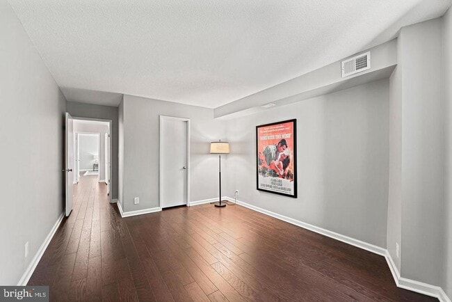 8350 Greensboro Dr in McLean, VA - Building Photo - Building Photo