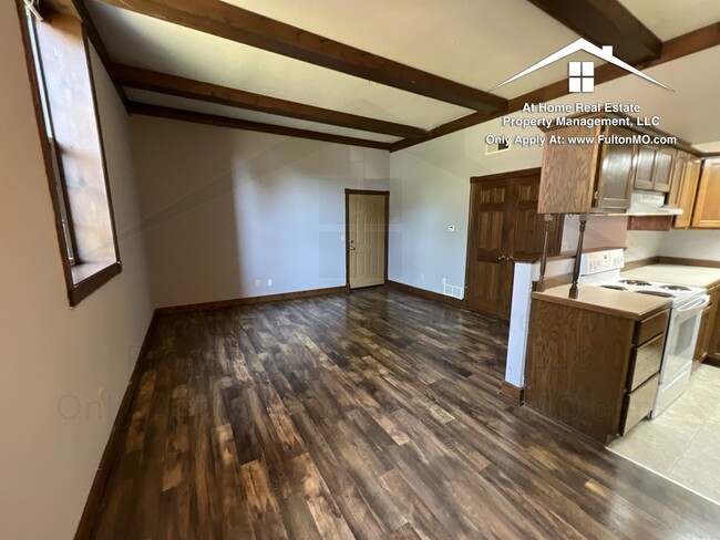 property at 103 E 10th St
