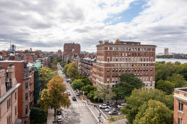 100 Beacon St in Boston, MA - Building Photo - Building Photo