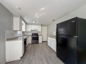 7740 Arble Dr in Jacksonville, FL - Building Photo - Building Photo