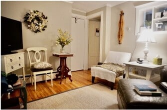45 Main St in Charlton, MA - Foto de edificio - Interior Photo