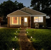 846 Lange St in Mundelein, IL - Building Photo