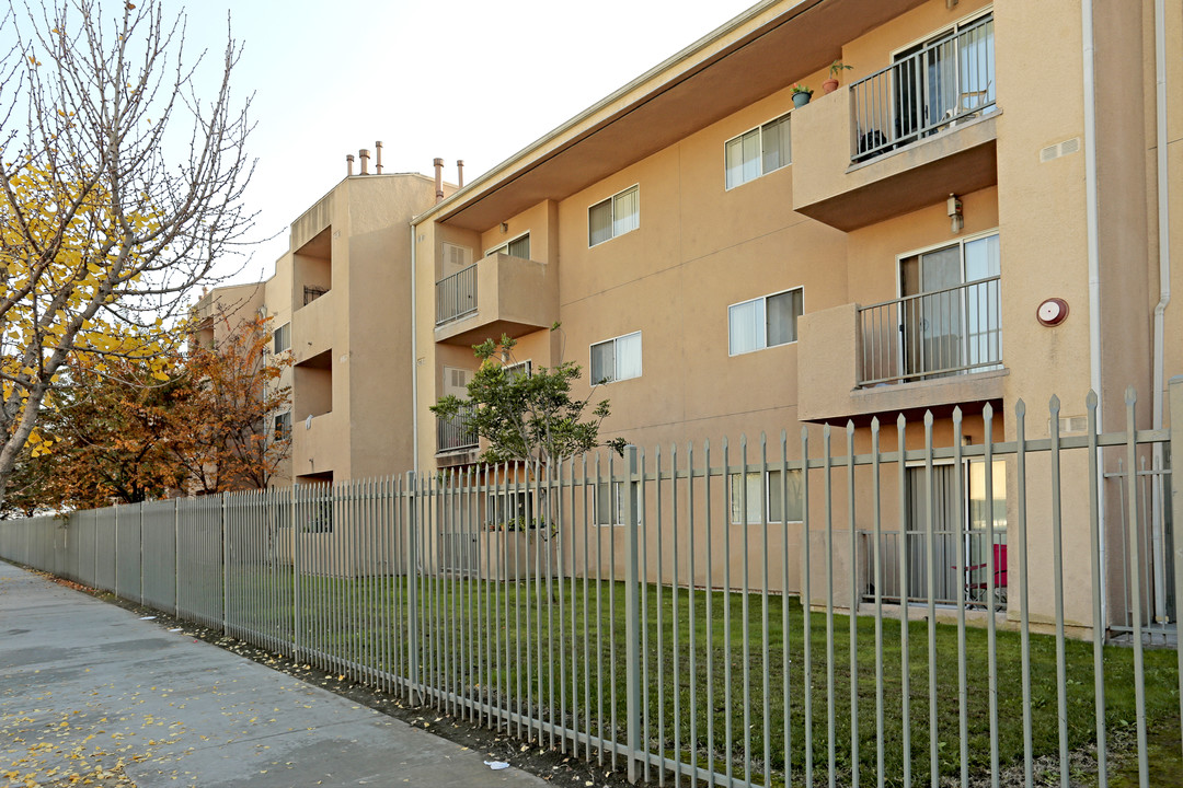 ML Shepard Manor in Los Angeles, CA - Building Photo