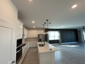 2028 Sunshine Peak Dr in Minneola, FL - Foto de edificio - Building Photo