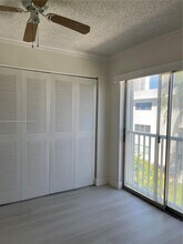 17051 NE 35th Ave-Unit -202 in Miami, FL - Building Photo - Building Photo