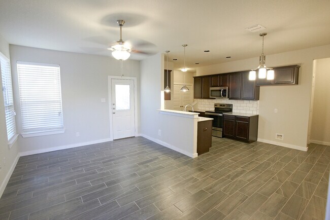 7119 Faith Wy in San Antonio, TX - Foto de edificio - Building Photo